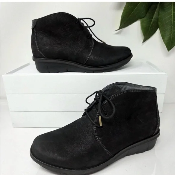 Dansko Women's Black Ankle Boots - Picture 1 of 7
